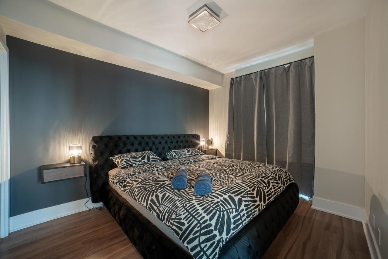 Designer Condo W/ Cn Tower View & Parking Τορόντο Εξωτερικό φωτογραφία